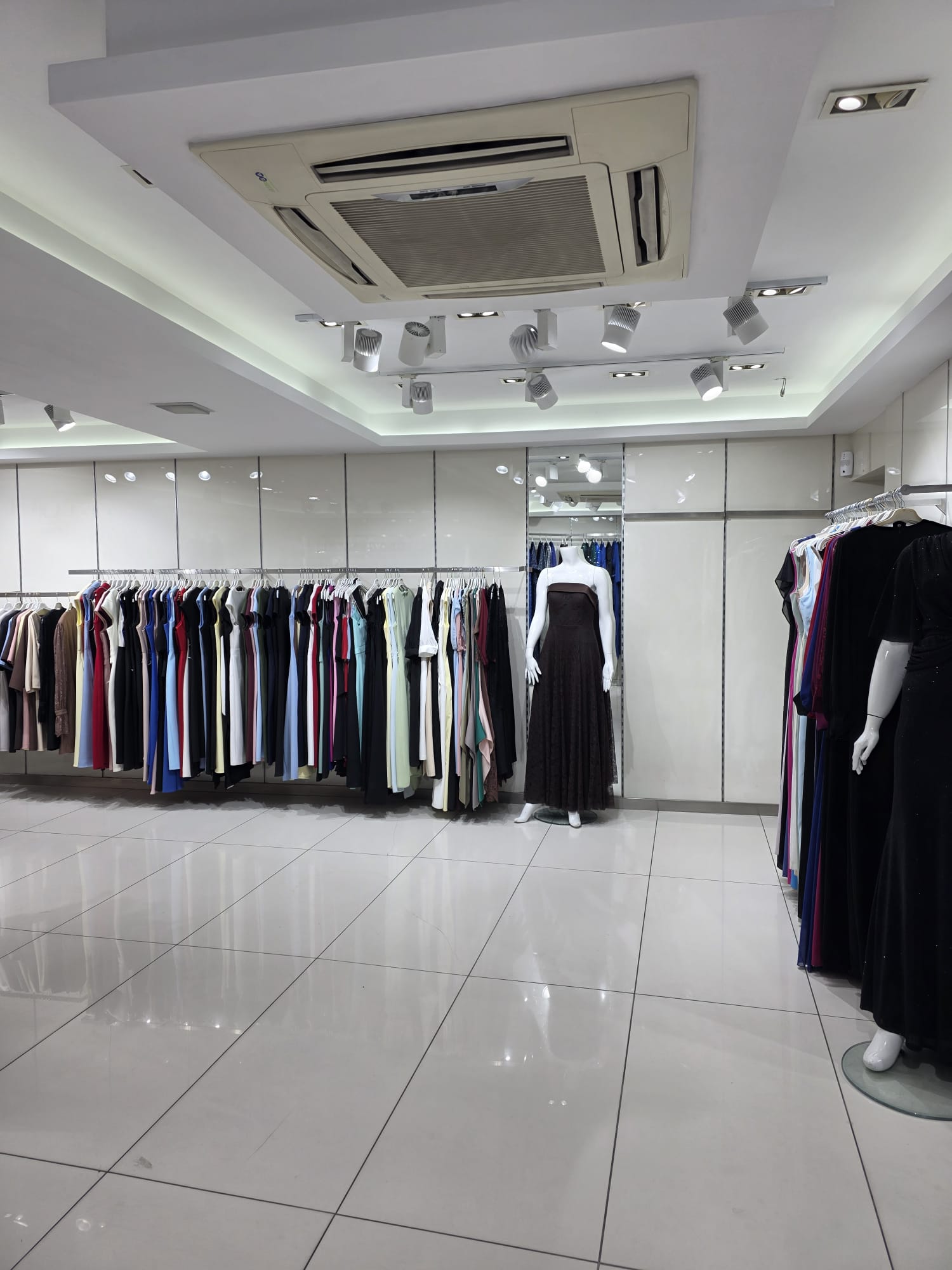 Store Gallery 4