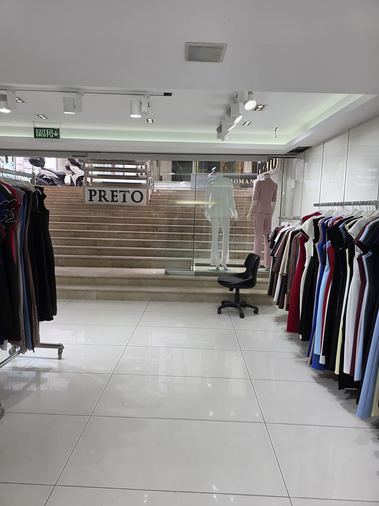 Store Gallery 8