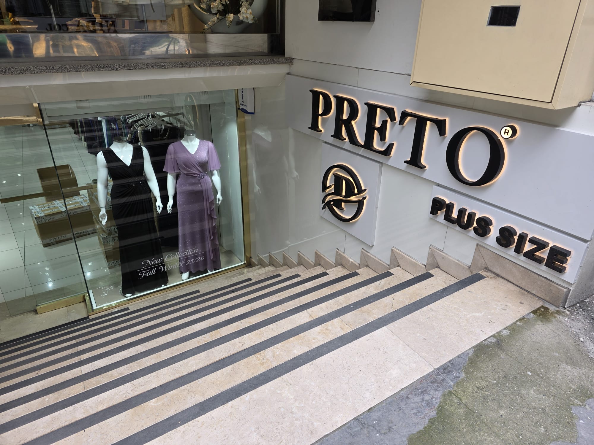 Store Gallery 9